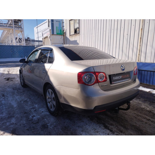 Фаркоп Лидер Плюс на VOLKSWAGEN Jetta 2005–2010  Арт. V105-A 