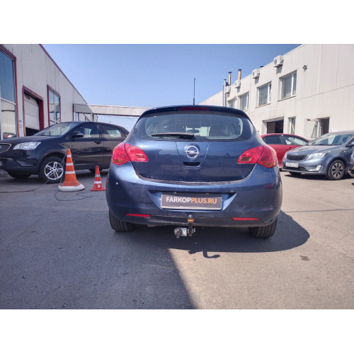 Фаркоп Лидер Плюс на OPEL Astra J 2010–2015  Арт. O118-A (кроме а/м с выступающей выхлопной трубой)