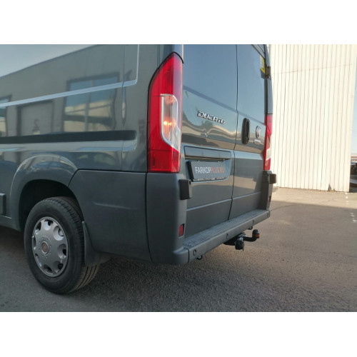 Фаркоп Лидер Плюс на FIAT Ducato 2006–  Арт. P105-FC (кузов 250, длина L4) (от центра заднего колеса до края заднего бампера 1380мм)