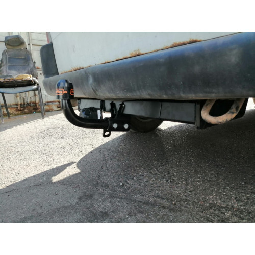 Фаркоп ARAGON на VOLKSWAGEN Transporter T4 1996–2003  Арт. E6706CA (Caravel / California)