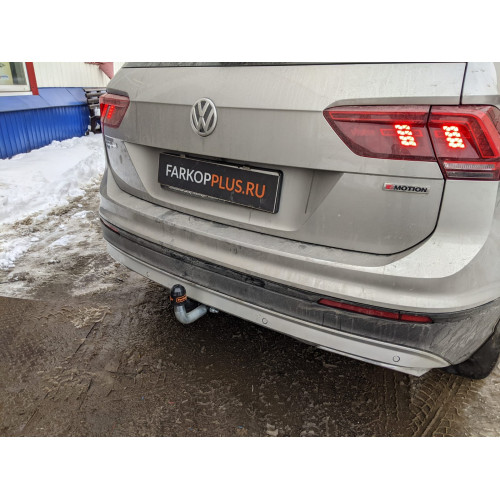 Фаркоп Motodor на Volkswagen Tiguan 2016- Арт. V101A (оцинкованный шар)