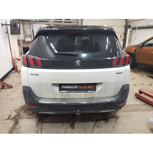 Фаркоп ARAGON на PEUGEOT 5008 2017–  Арт. E4726BV 